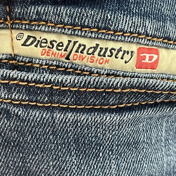 Sold - Picture 3 of 8